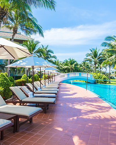 hammocks-with-palm-trees (1)